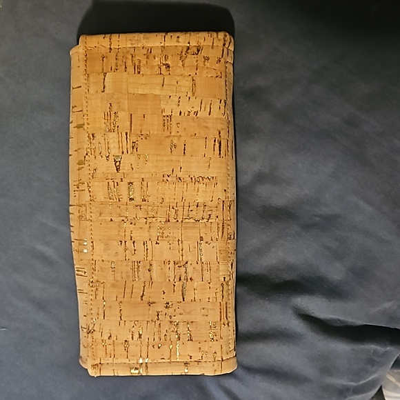 Beautiful vegan friendly  cork wallet - Picture 11 of 12